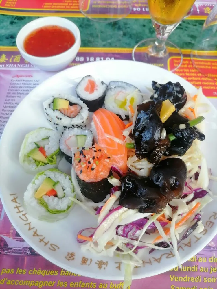 Sushis Salade Japonaise Trompette de la Mort